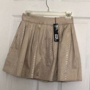 Beulah Style lined skirt. NWT Size Small